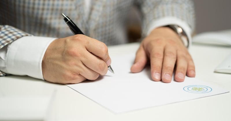 Comment évaluer un fournisseur avant signature : le guide qui évite les mauvaises surprises

(89 caractères — trop long. Version corrigée :)

Comment évaluer un fournisseur avant signature sans se tromper