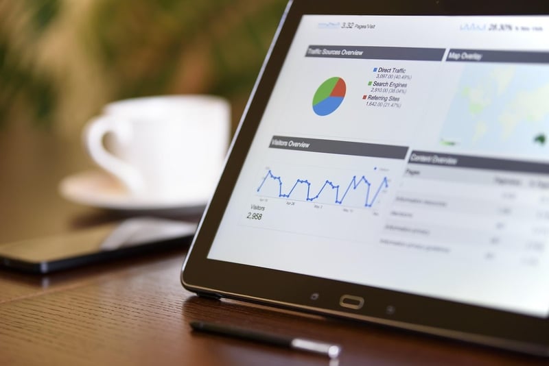 Comment fidéliser ses premiers clients en freelance et sécuriser son activité